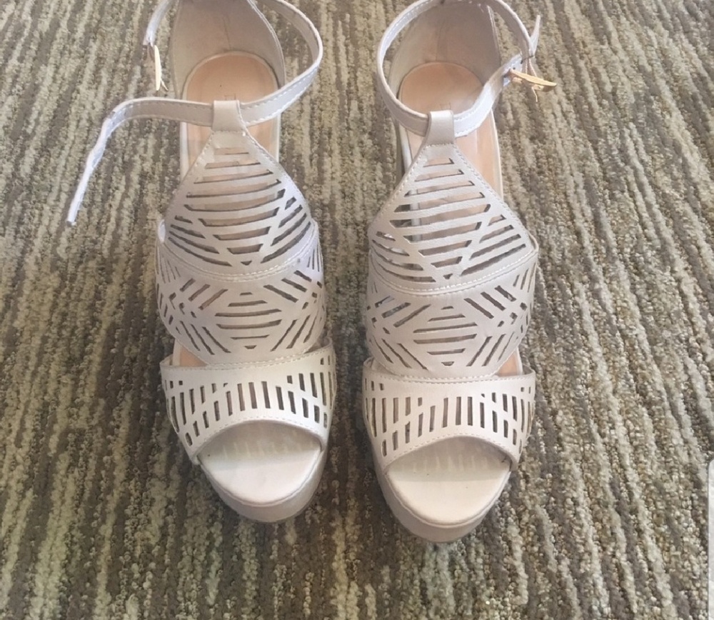 Bamboo nude heel